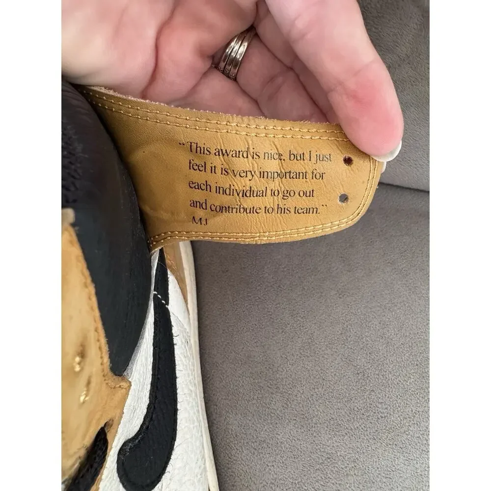 Size 11- Jordan 1 Retro High OG Rookie of the Year 2018 *Pre Owned* - Picture 8 of 10